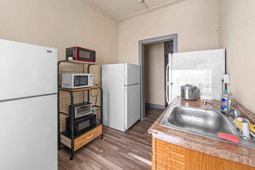 More Photos Of 368-370 Summer Ave, Newark Apartments For Sale