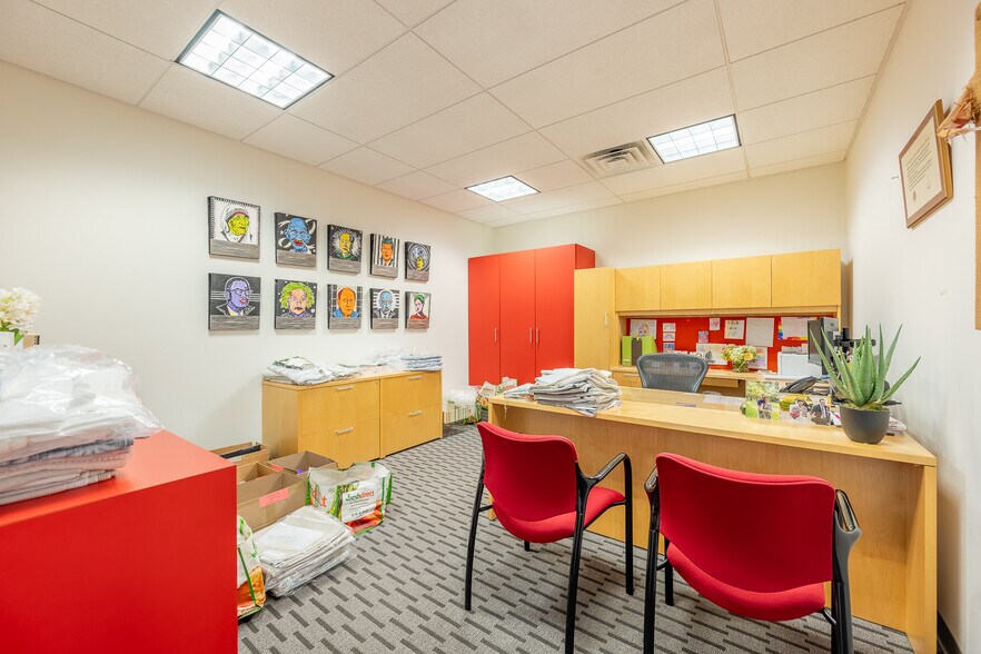 More Photos Of 8950 127th St, Richmond Hill Warehouse For Sale