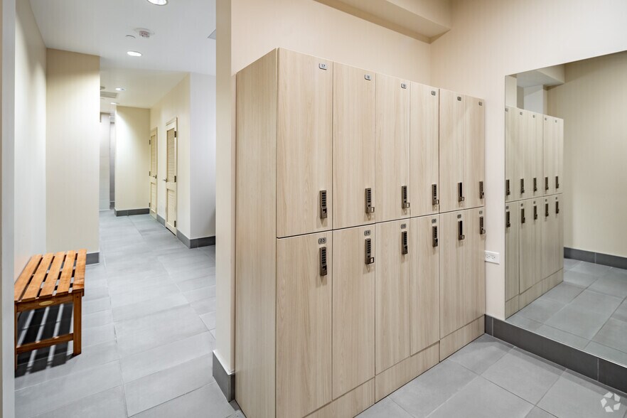 More Photos Of 260-270 Peachtree St NW, Atlanta Unknown For Lease