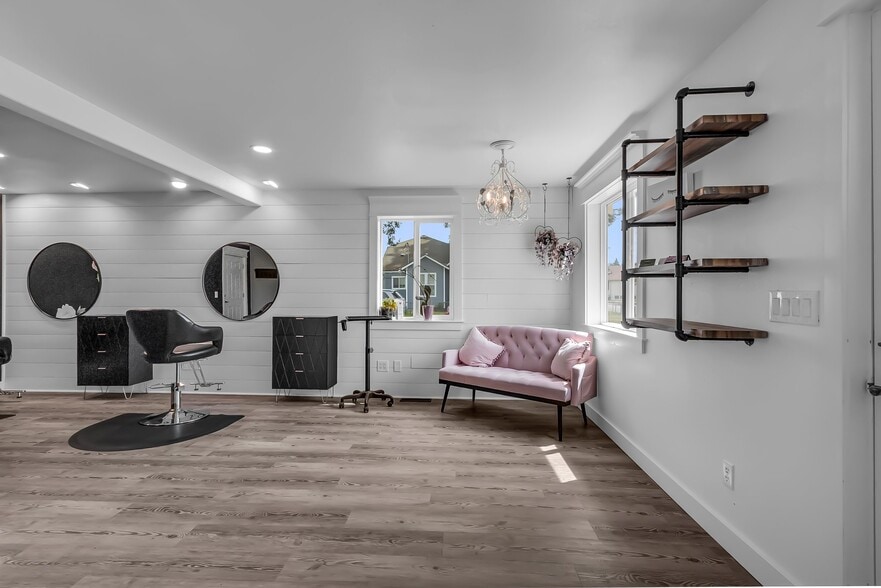 More Photos Of 108 Centre S st, Rainier General Retail For Sale