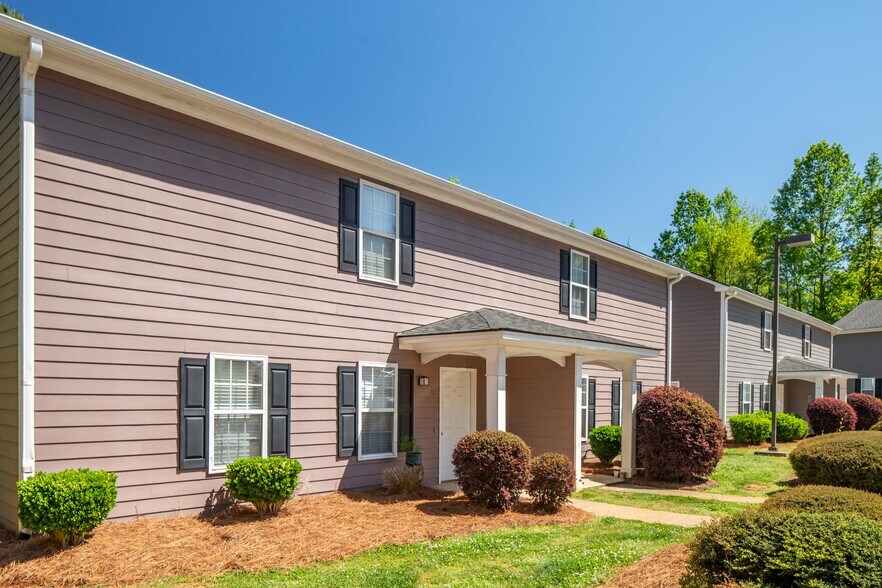More Photos Of 878 Hospital Rd, Commerce Apartments For Sale