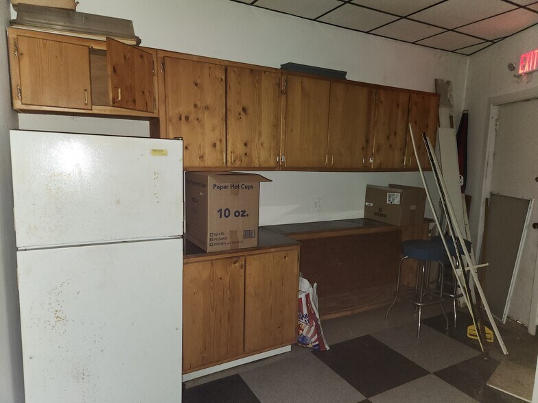 More Photos Of 1032-1044 Broad St, Bloomfield General Retail For Lease