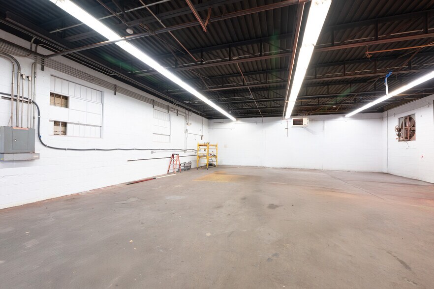 More Photos Of 425 N 3rd St, Allentown Warehouse For Lease