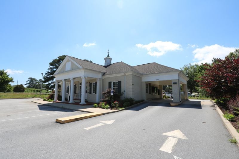 More Photos Of 305 New Neely Ferry Rd, Mauldin Bank For Lease