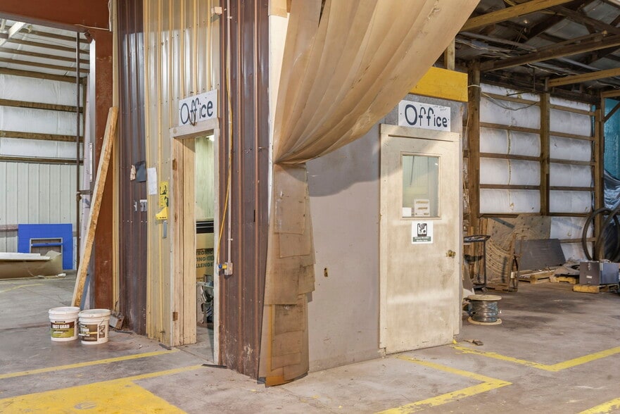 More Photos Of 790 10th st, Cassville Industrial For Sale