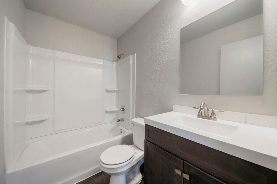 More Photos Of 1108-1114 N Duck St, Stillwater Apartments For Sale