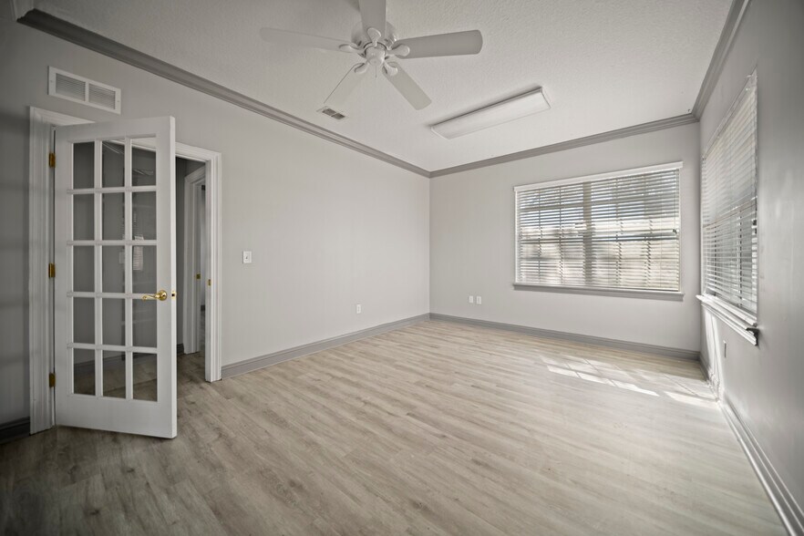 More Photos Of 6817 Southpoint Pky, Jacksonville Loft Creative Space For Lease