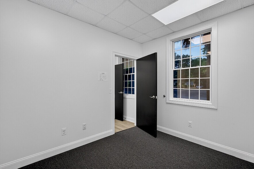 More Photos Of 1930 Charlie Hall Blvd, Charleston Medical For Lease