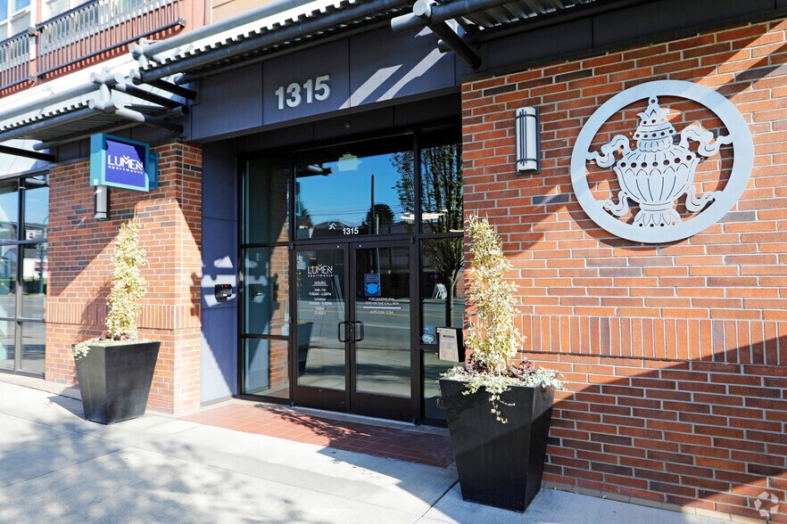 More Photos Of 1315 Pacific Ave, Everett Apartments For Lease