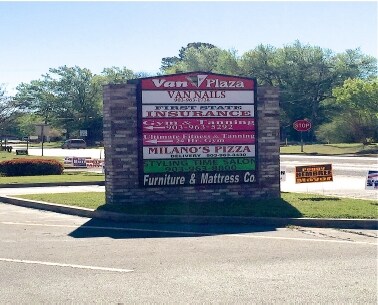 More Photos Of 488 W Main St, Van General Retail For Lease