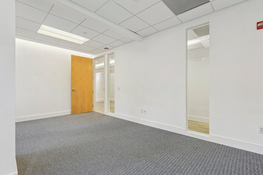 More Photos Of 1200 Brickell Ave, Miami Office For Sale