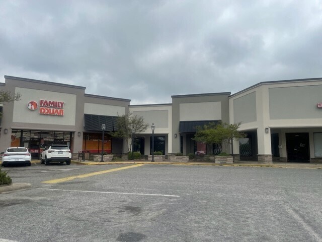 More Photos Of 2511-2537 E Ash St, Goldsboro General Retail For Lease