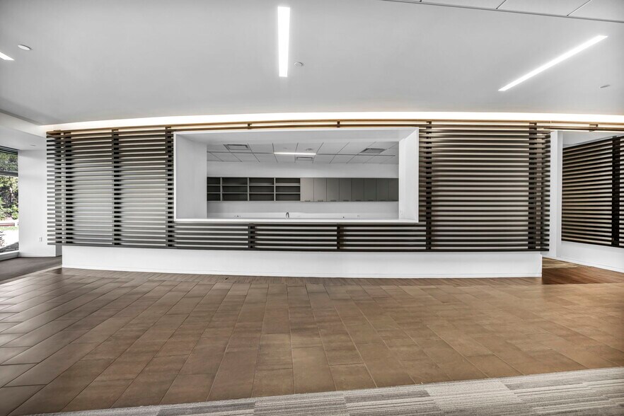 More Photos Of 6300 Bee Caves Rd, Austin Office For Lease