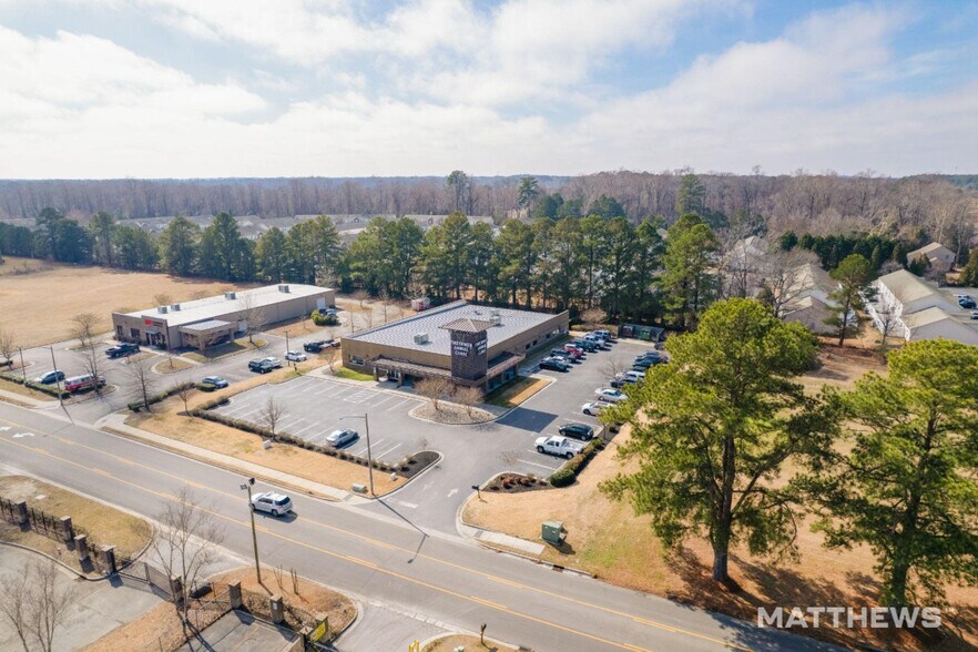 More Photos Of 4110 Bayswater Rd, Winterville Veterinarian Kennel For Sale