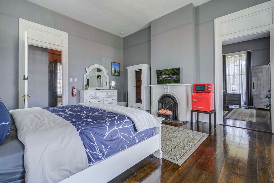 More Photos Of 1502 Market St, Galveston Hospitality For Sale