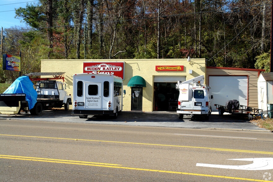 More Photos Of 2205 Dayton Blvd, Chattanooga Storefront Retail Office For Sale