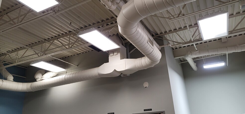 More Photos Of 131 New Rd, Parsippany Storefront For Lease