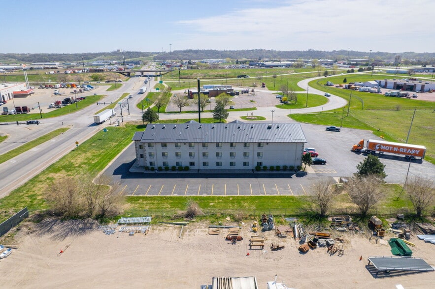 More Photos Of 2530 Singing Hills Blvd, Sioux City Hotel For Sale