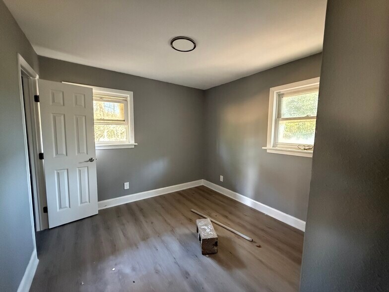 More Photos Of 2427 Carmine St, Charlotte Multifamily For Sale