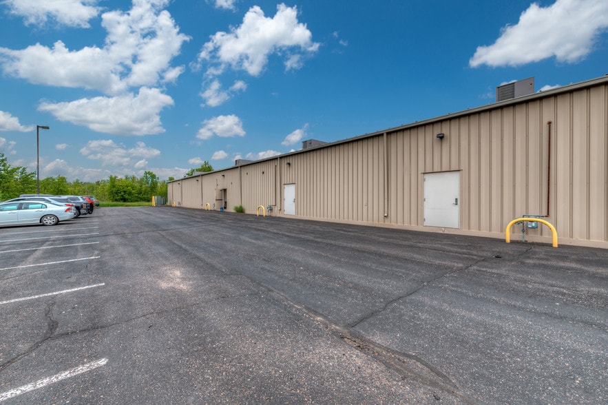 More Photos Of 2547 State Road 35, Luck Storefront Retail Office For Lease
