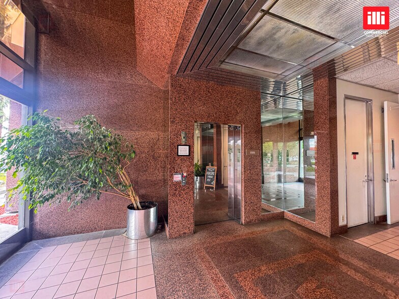 More Photos Of 23734 Valencia Blvd, Valencia Office For Lease