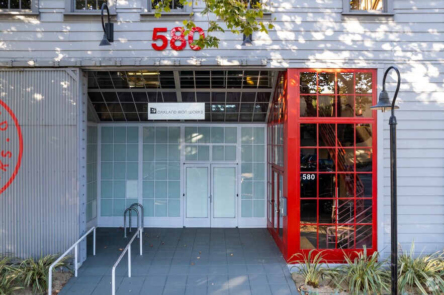 More Photos Of 550-590 2nd St, Oakland Office For Lease
