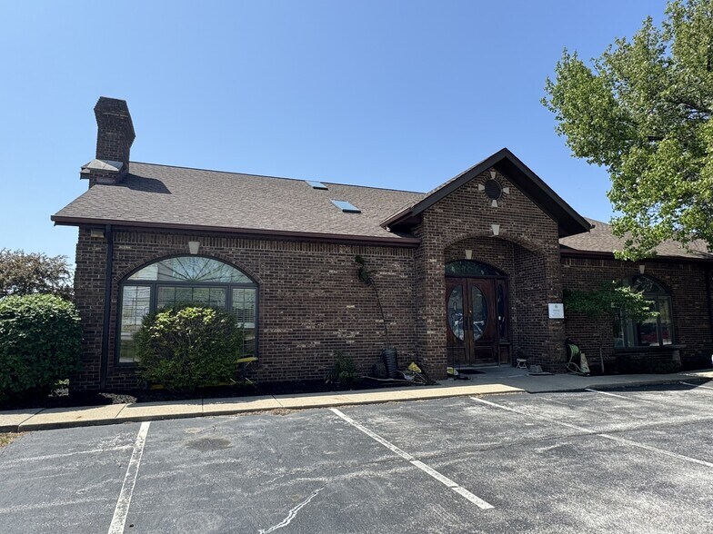 More Photos Of 160 Sagamore Pky W, West Lafayette Office For Lease