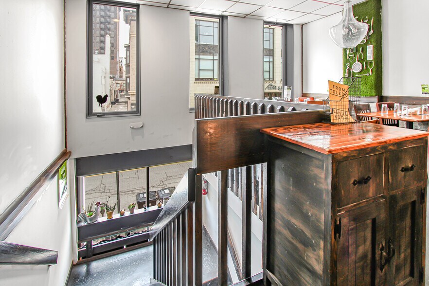 More Photos Of 614 Adams St, Toledo Restaurant For Lease