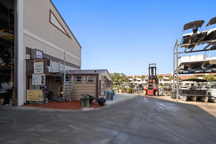 More Photos Of 2400 Bayshore Blvd, Dunedin Marina For Sale