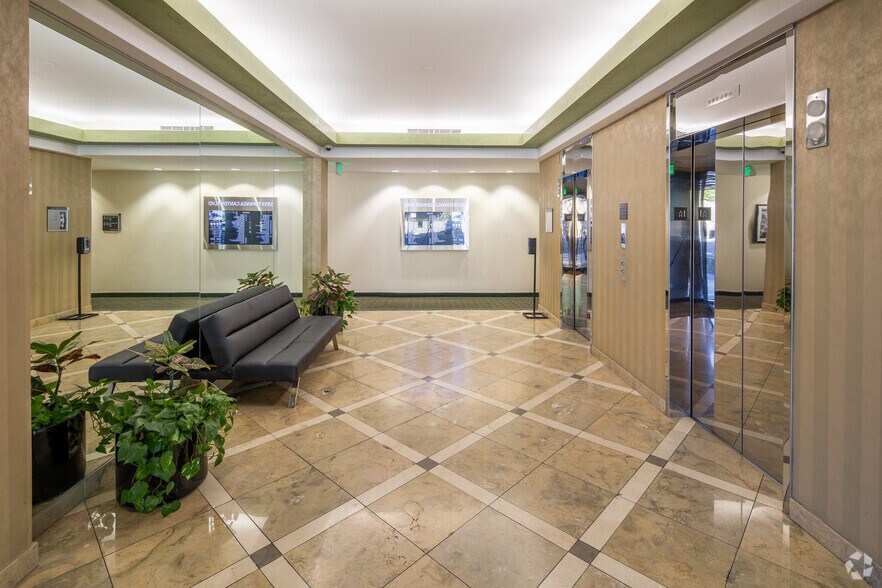 More Photos Of 5959 Topanga Canyon Blvd, Woodland Hills Office Residential For Lease