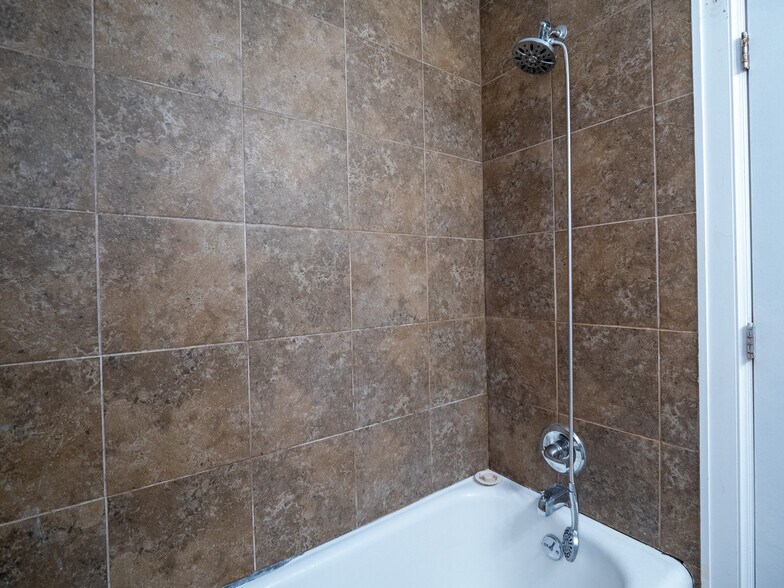 More Photos Of 1000 NE 19th St, Oklahoma City Multifamily For Sale