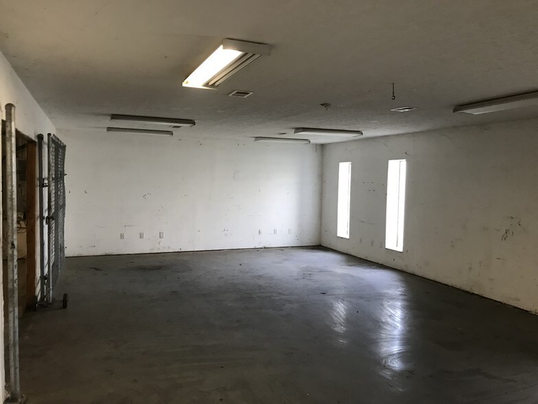 More Photos Of 419 Hamilton Crossing Rd NW, Cartersville Industrial For Sale