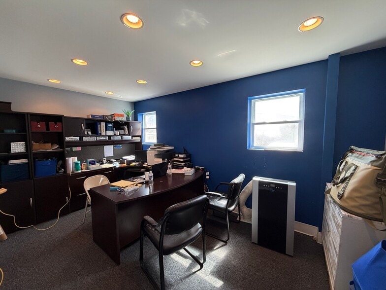 More Photos Of 211 Canton Ln, Cadiz Self Storage For Sale
