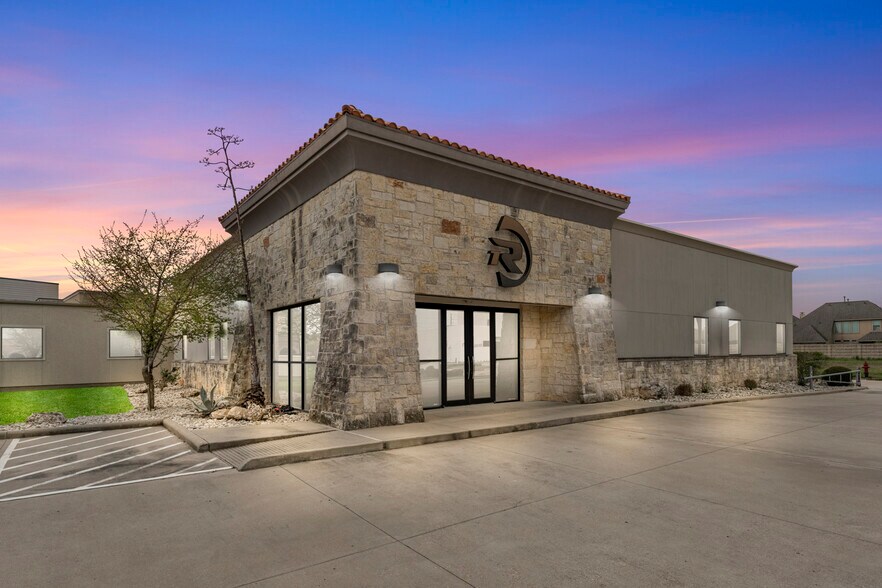 More Photos Of 15010 Lakefair Dr, Richmond Medical For Lease