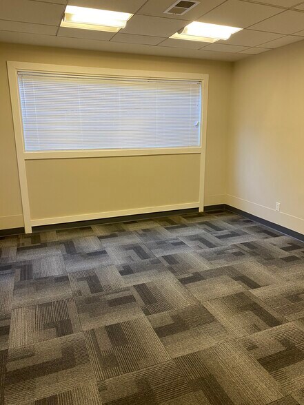 More Photos Of 7809 Old Georgetown Rd, Bethesda Office For Lease