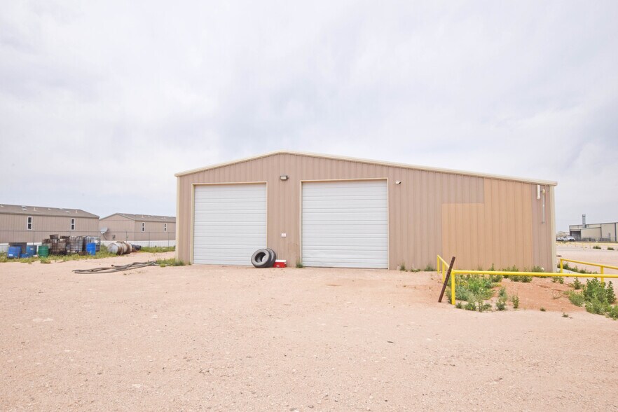 More Photos Of 10503 W County Rd 72, Midland Warehouse For Lease