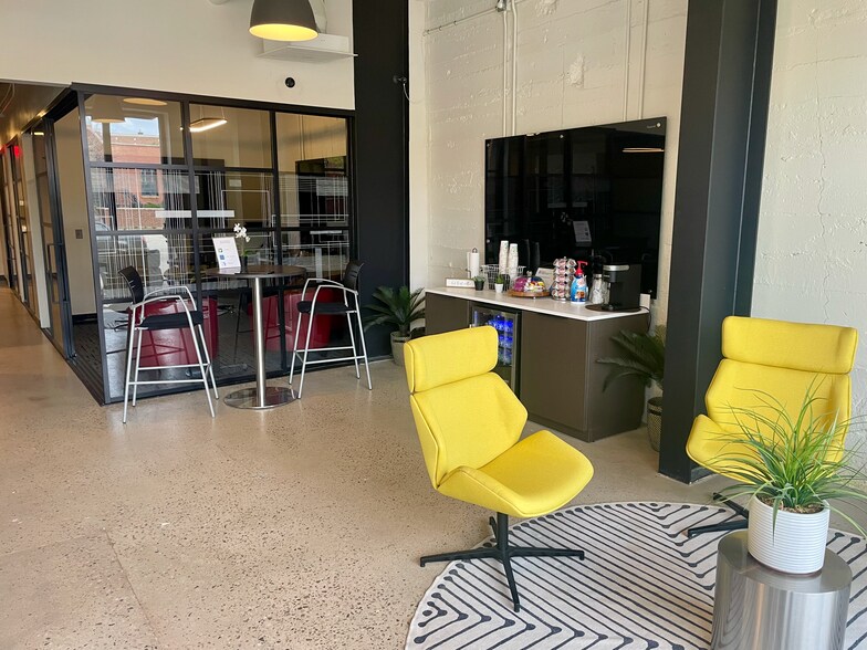 More Photos Of 224 E Main St, Oklahoma City Storefront Retail Office For Lease