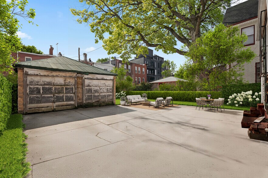 More Photos Of 250 Midwood St, Brooklyn Flex For Sale