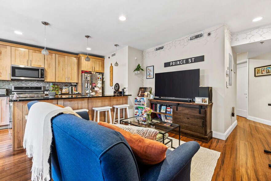 More Photos Of 104 Prince St, Boston Apartments For Sale