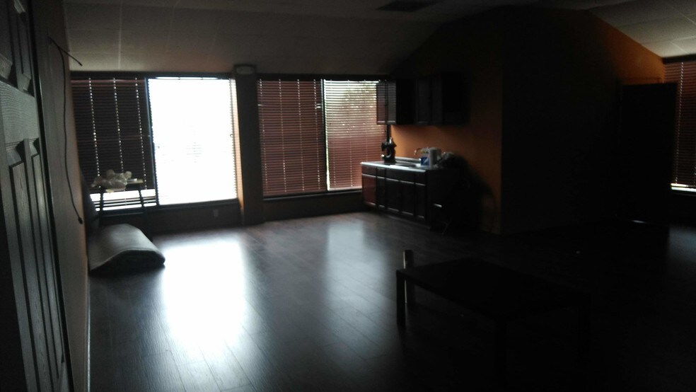 More Photos Of 15455 Kuykendahl Rd, Houston Auto Dealership For Sale