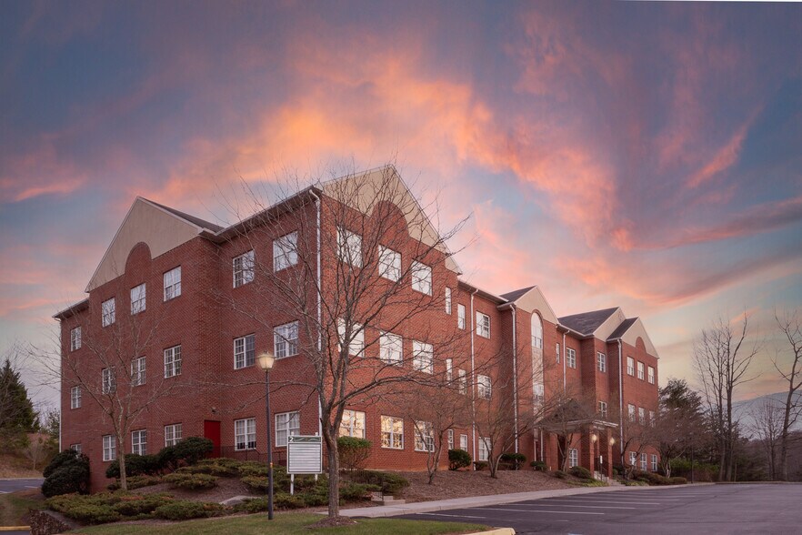 More Photos Of Pheasant Ridge Road, Roanoke Office For Lease