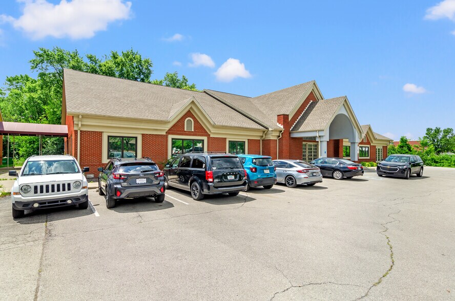 More Photos Of 6635 E 21st St, Indianapolis Medical For Sale