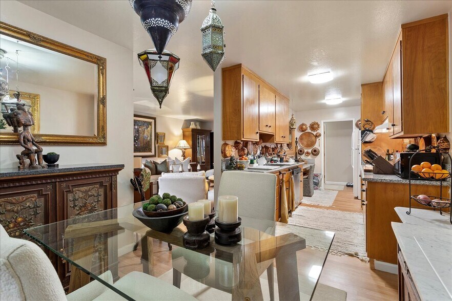 More Photos Of 561 Oakland Ave, Oakland Apartments For Sale