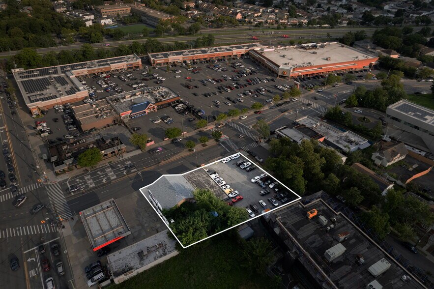 More Photos Of 930 Richmond Ave, Staten Island Auto Repair For Sale