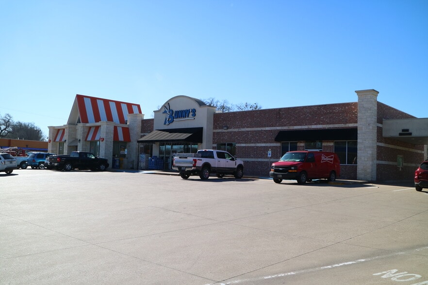 More Photos Of 16772 Old Jacksonville Hwy, Tyler Service Station For Lease