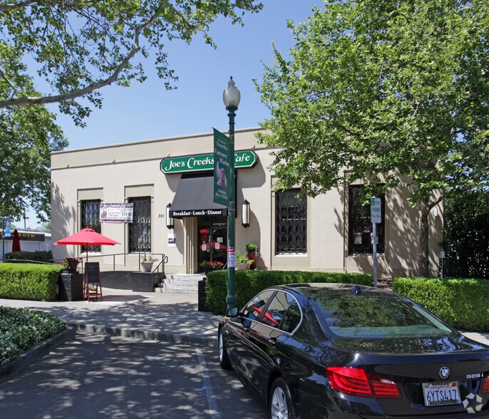 Primary Photo Of 301 Main St, Vacaville Restaurant For Lease
