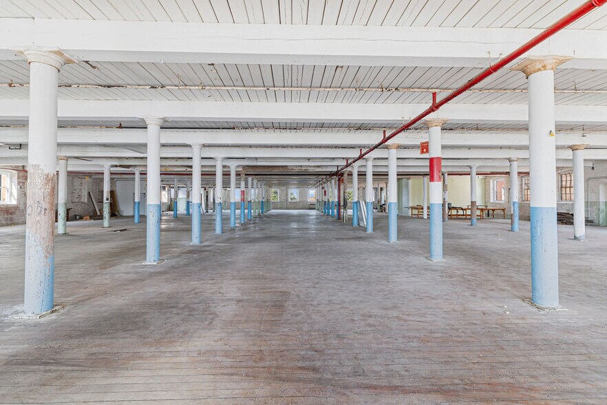 More Photos Of 28 Anawan St, Fall River Manufacturing For Sale