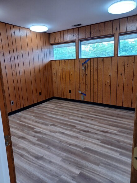 More Photos Of 32905 W 12 Mile Rd, Farmington Hills Medical For Sale