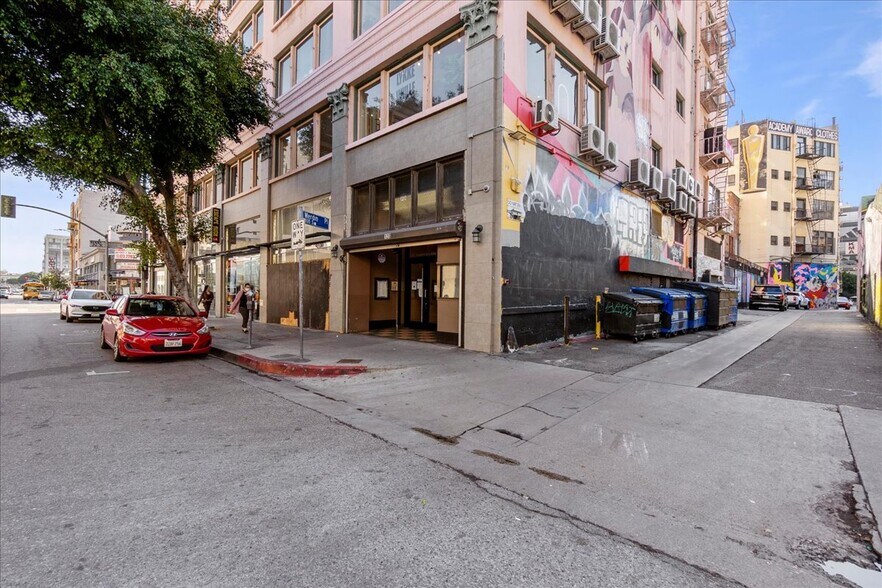 More Photos Of 120 E 8th St, Los Angeles Loft Creative Space For Lease
