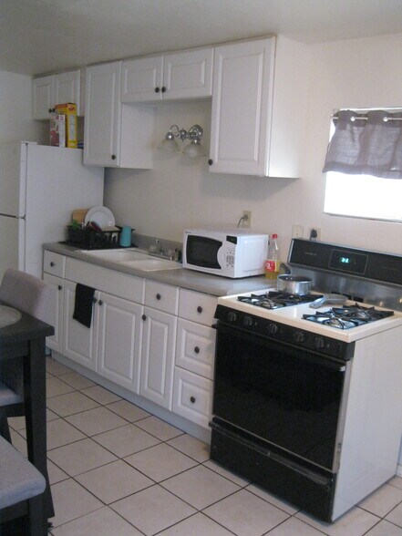 More Photos Of 10567 Ohio St, Loma Linda Multifamily For Sale